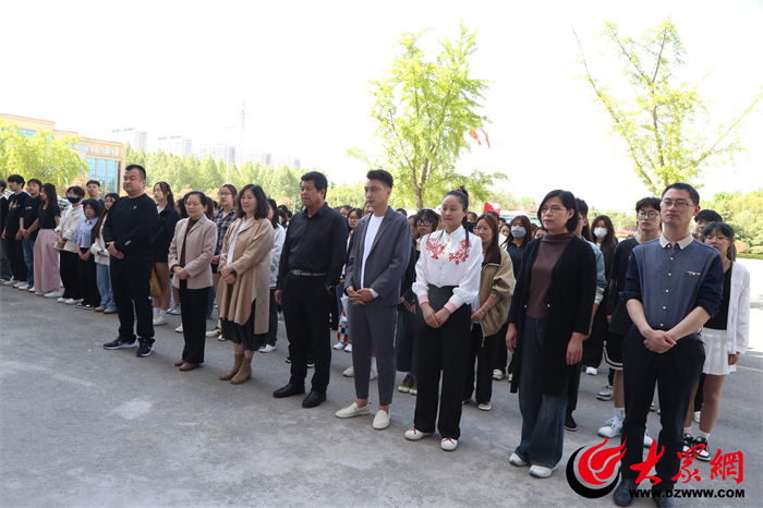 菏泽市首届大学生牡丹文化节“非遗大师进校园”必一体育官网下载活动走进菏泽家政职业学院_新闻_大众网必一体育下载(图1)